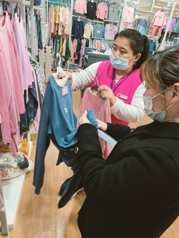 【新時代商廈寶龍店】企業(yè)文化踐行者（1）想顧客之所想，急顧客之所急