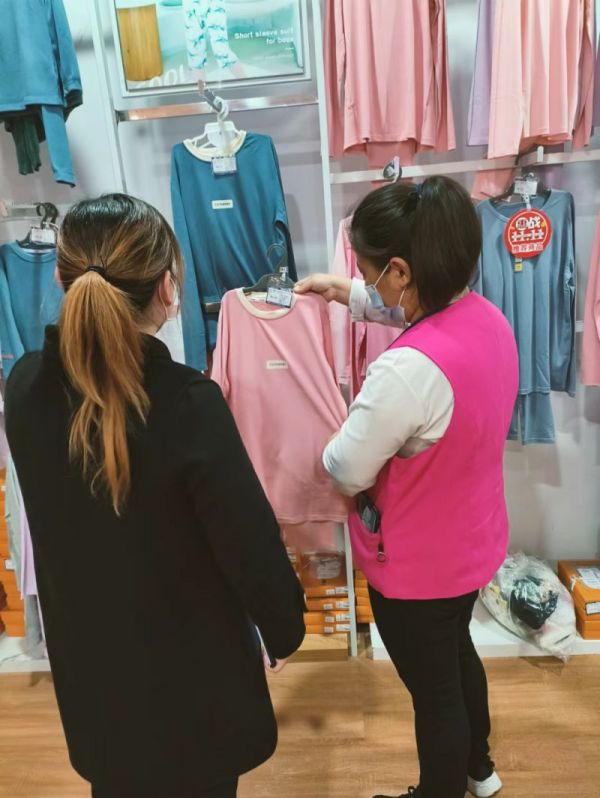 【新時代商廈寶龍店】企業(yè)文化踐行者（1）想顧客之所想，急顧客之所急